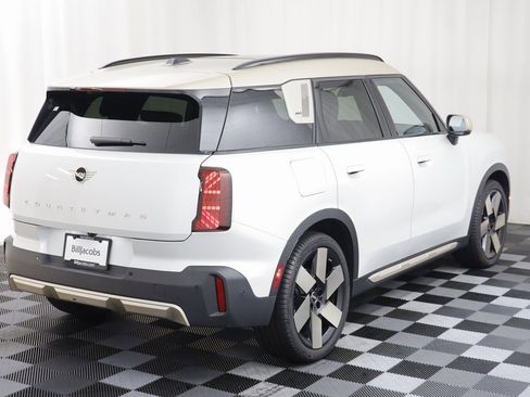 Certified 2025 MINI Cooper Countryman S w/ Comfort Package Max image 18