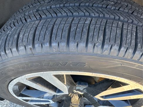 Used 2019 Chevrolet Tahoe LT w/ RST Edition image 4