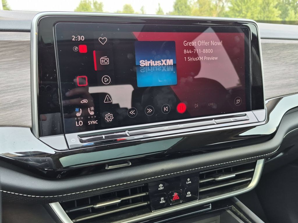 Used 2025 Volkswagen Atlas SEL AWD/4WD image 21