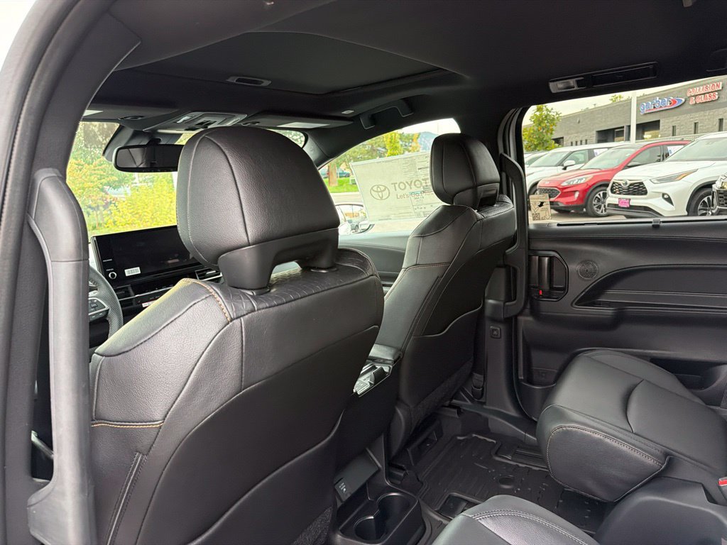 New 2026 Toyota Sienna XLE Woodland Edition AWD/4WD image 20
