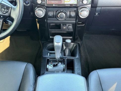 Used 2023 Toyota 4Runner TRD Off-Road Premium AWD/4WD image 16
