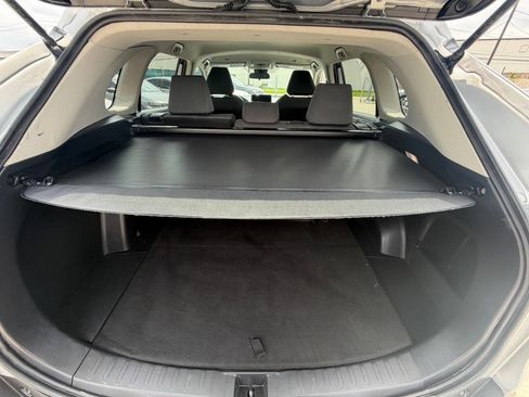 Used 2025 Toyota RAV4 XLE AWD/4WD image 23