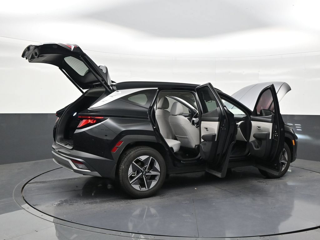Used 2026 Hyundai Tucson SEL Plus FWD image 28