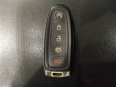 Used 2019 Ford Escape SE image 32