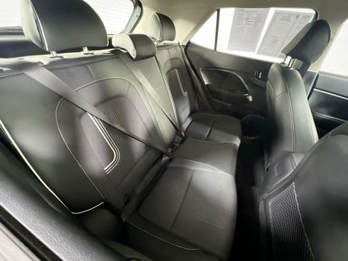 Used 2023 Hyundai Venue Limited FWD image 24