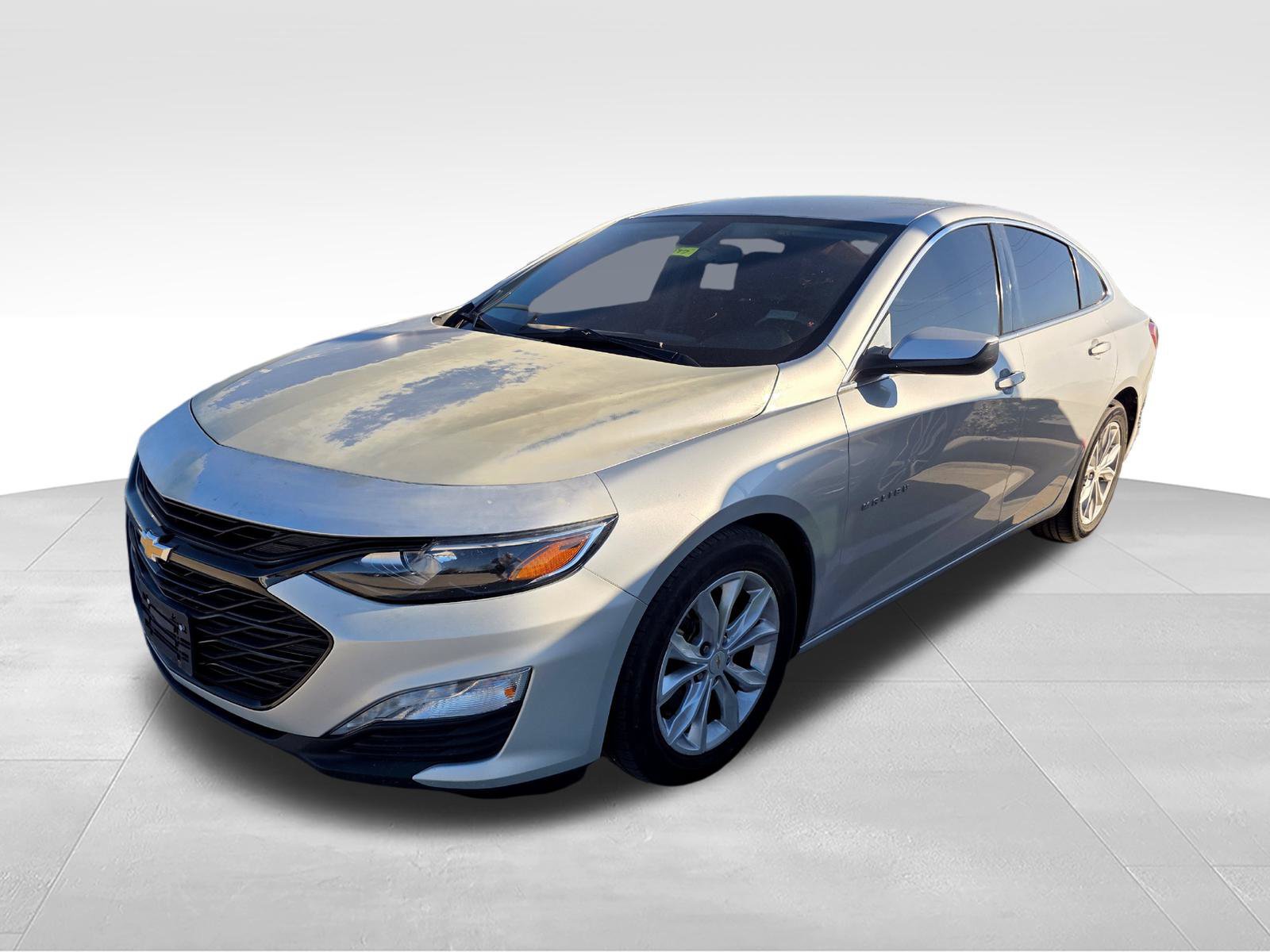 Used 2021 Chevrolet Malibu LT FWD image 1