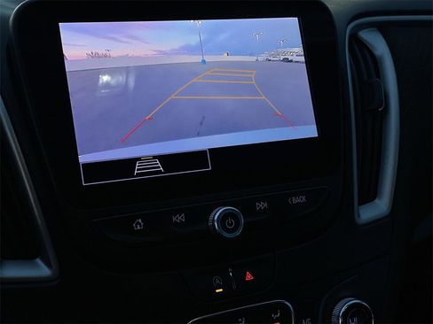 Used 2023 Chevrolet Malibu LT image 24