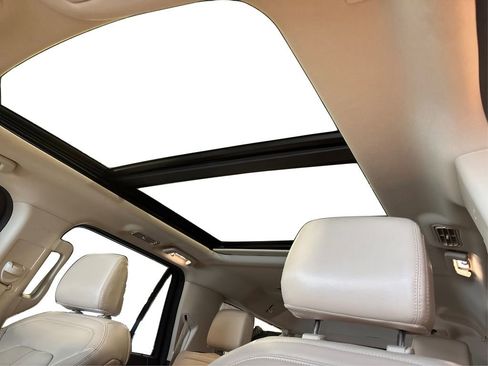 Used 2023 Ford Expedition Max Limited image 32