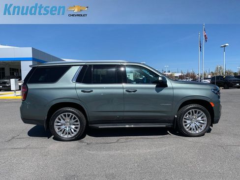 Used 2024 Chevrolet Tahoe LT w/ Luxury Package image 8