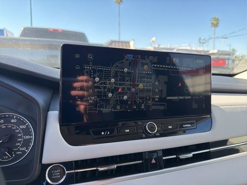 Used 2025 Mitsubishi Outlander SE image 14