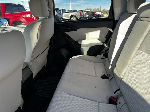 Used 2015 Subaru Forester 2.5i Premium w/ All-Weather Package image 10