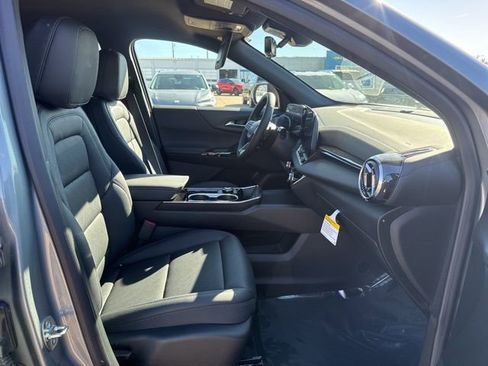 New 2026 Chevrolet Equinox LT w/ Convenience Package II FWD image 55