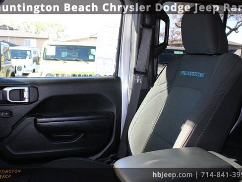 Used 2022 Jeep Wrangler Unlimited Rubicon 4xe image 31