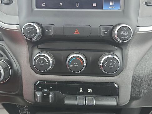 Used 2024 RAM 2500 Big Horn w/ Bed Utility Group image 27