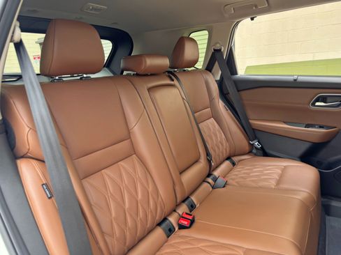 Used 2024 Nissan Rogue Platinum w/ Platinum Premium Package FWD image 37