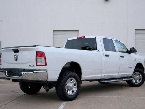 Used 2022 RAM 2500 Tradesman w/ Chrome Appearance Group AWD/4WD image 3