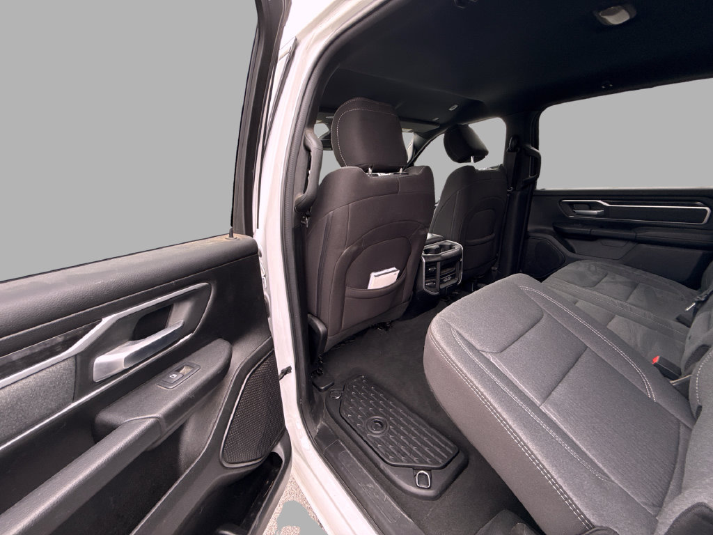 Used 2023 RAM 1500 4x4 Crew Cab image 12
