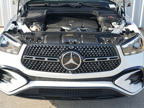 Used 2024 Mercedes-Benz GLE 450e 4MATIC w/ AMG Line Exterior image 8