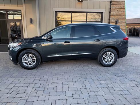 Used 2018 Buick Enclave Essence image 22