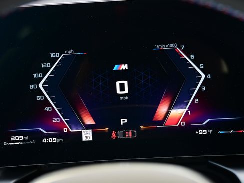 Used 2025 BMW M235i xDrive w/ Premium Package image 10