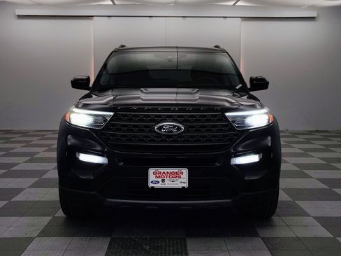 Certified 2024 Ford Explorer XLT w/ Equipment Group 202A AWD/4WD image 5