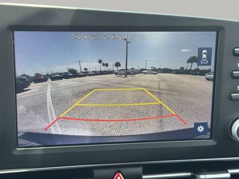 Used 2023 Hyundai Elantra SE FWD image 21