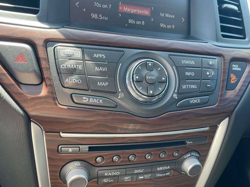 Used 2017 Nissan Pathfinder Platinum w/ Family Entertainment Package AWD/4WD image 19