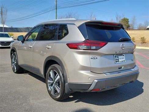 Used 2024 Nissan Rogue SL w/ SL Premium Package image 6