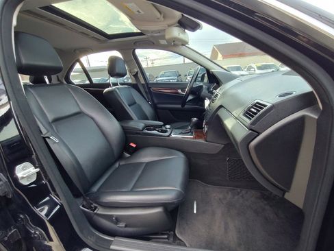 Used 2010 Mercedes-Benz C 300 Sedan image 38