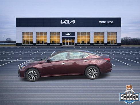 Used 2023 Nissan Altima 2.5 SV FWD image 9