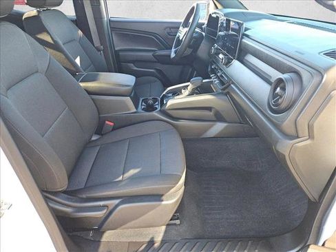 Used 2024 Chevrolet Colorado Trail Boss w/ Technology Package image 21