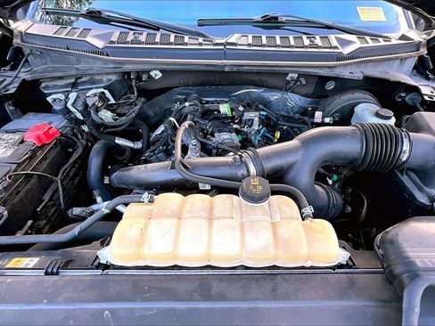 Used 2020 Ford F150 Lariat w/ Equipment Group 502A Luxury image 9