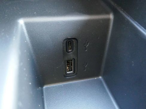 New 2026 GMC Acadia AT4 image 25