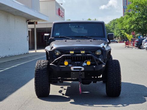 Used 2016 Jeep Wrangler Unlimited Sport AWD/4WD image 2