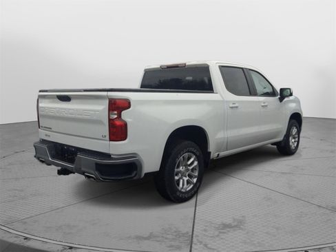 Used 2024 Chevrolet Silverado 1500 LT w/ Z71 Off-Road Package image 8