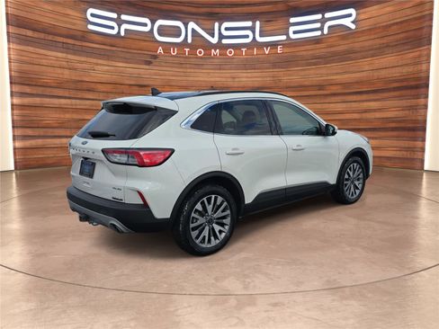 Used 2022 Ford Escape Titanium w/ Class II Trailer Tow Package image 7