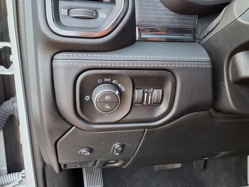 Used 2023 RAM 2500 Limited image 13