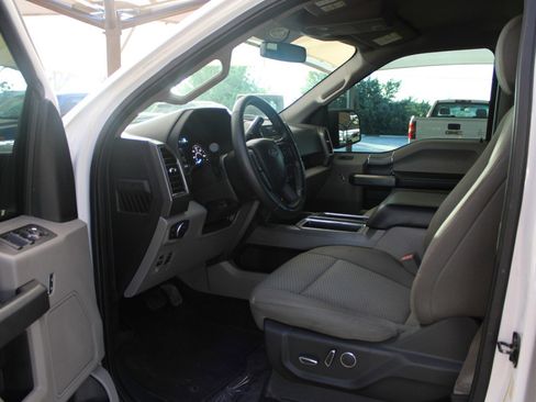 Used 2018 Ford F150 XLT w/ Equipment Group 302A Luxury image 10