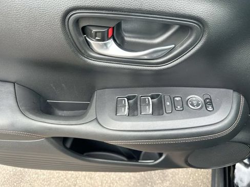 Used 2024 Honda HR-V Sport image 15