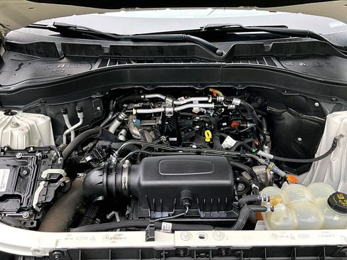 Used 2021 Ford Explorer XLT AWD/4WD image 9