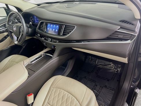 Used 2022 Buick Enclave Avenir image 31
