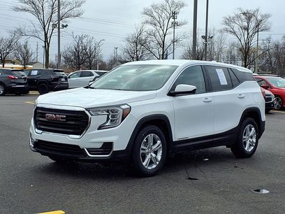 Used 2024 GMC Terrain SLE