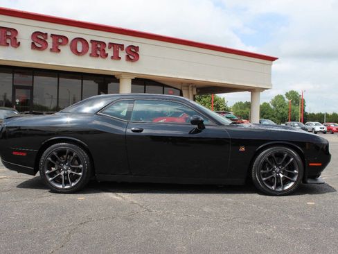 Used 2021 Dodge Challenger R/T Scat Pack image 3