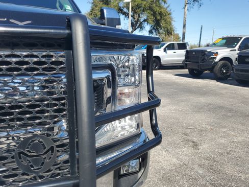 Used 2022 Ford F250 XLT w/ XLT Premium Package image 3