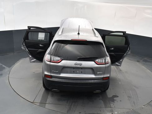 Used 2019 Jeep Cherokee Latitude Plus w/ Cold Weather Group image 22