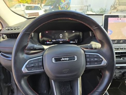 Used 2022 Jeep Compass Trailhawk w/ Trailhawk Elite Group AWD/4WD image 3