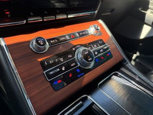 Used 2020 Lincoln Aviator Reserve w/ Equipment Group 202A image 34