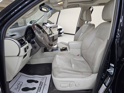 Used 2017 Lexus GX 460 image 17