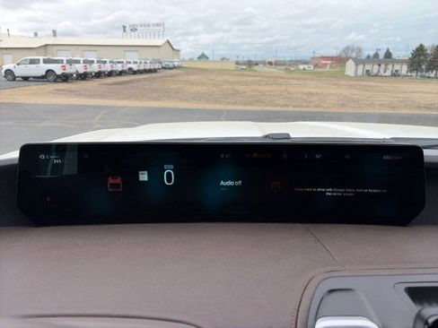 Used 2025 Ford Expedition Max King Ranch AWD/4WD image 16