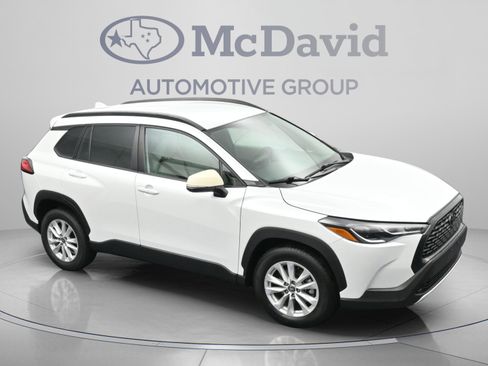 Used 2022 Toyota Corolla Cross LE FWD image 34